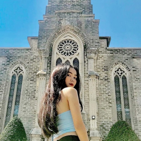 Tìm vé máy bay giá rẻ Đi Nha Trang khám phá vẻ đẹp nhà thờ Núi