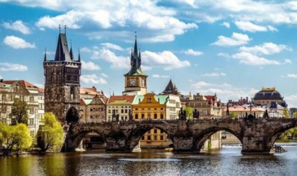 Tìm vé máy bay ghé thăm Prague (Cộng hòa Séc)