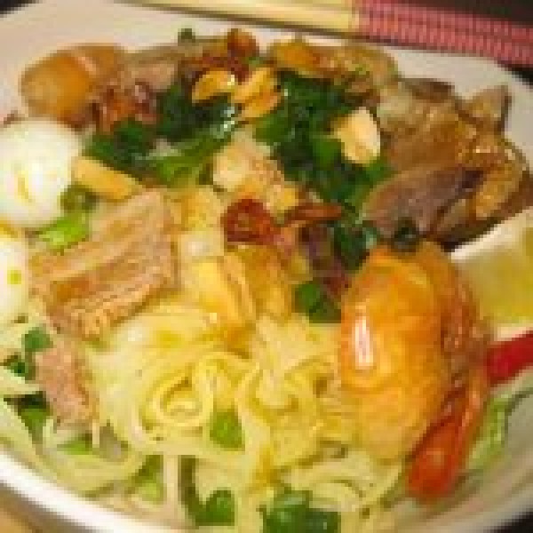 Tìm vé máy bay giá rẻ thưởng thức Mì Quảng – cái “ hồn” của ẩm thực Quảng Nam