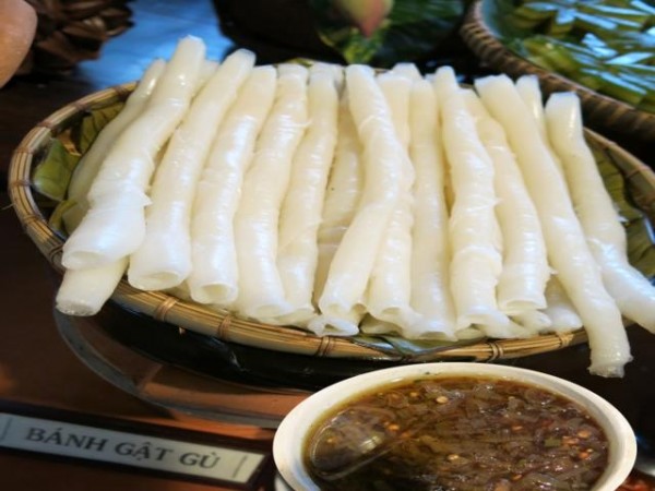 Săn vé giá rẻ - Bánh gật gù Quảng Ninh – Món ăn vui mắt lạ miệng siêu độc đáo