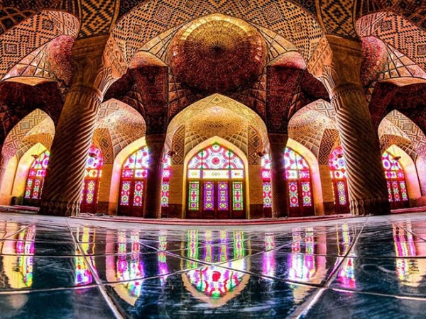 Vé máy bay giá rẻ nhất khám phá những thánh đường Hồi giáo đẹp nhất thế giới