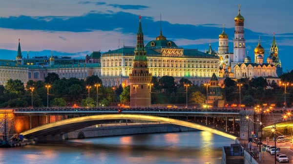 Vé máy bay giá rẻ khám phá điện Kremlin – Nga