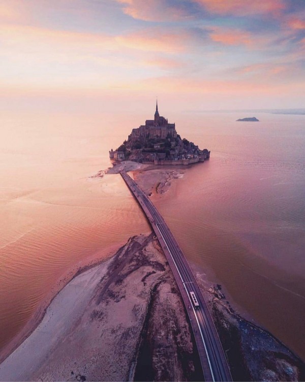 Đại lý vé máy bay – Khám phá Hòn đảo Mont Saint Michel