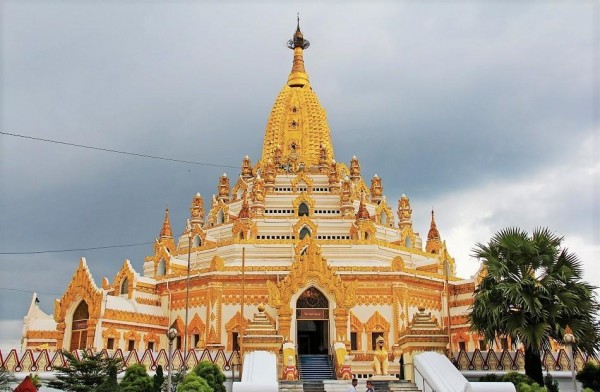 Đại lý vé máy bay – Những ngôi đền chùa dát vàng ở Myanmar.