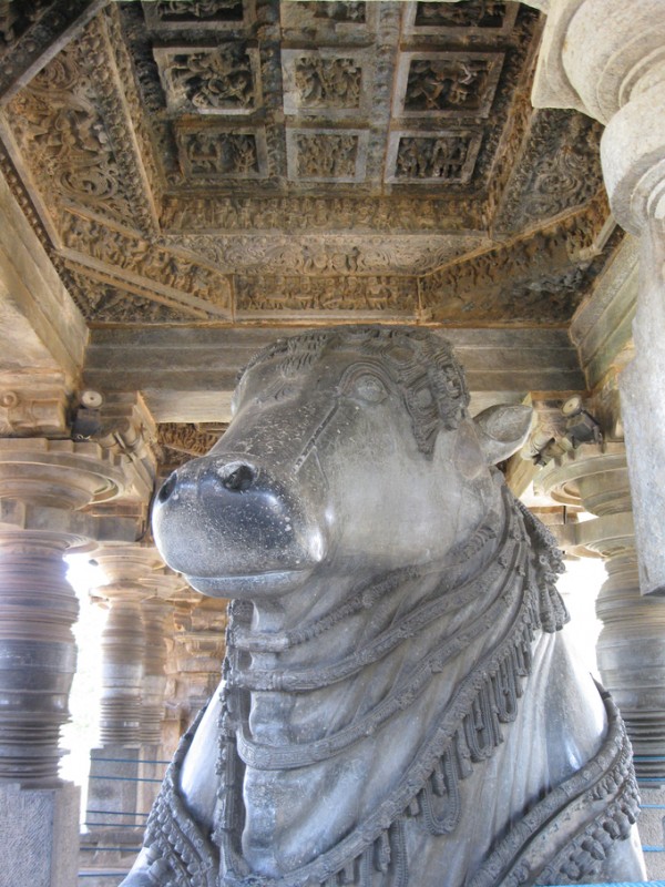 Đại lý vé máy bay – Ngôi đền 900 tuổi ở Ấn Độ tinh xảo