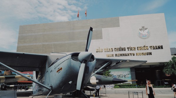 Đại lý vé máy bay – Bảo tàng Chứng tích Chiến tranh