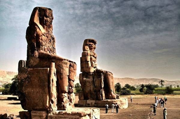 Giá vé bay online –Tượng đá bí ẩn biết hát bên bờ sông Nile