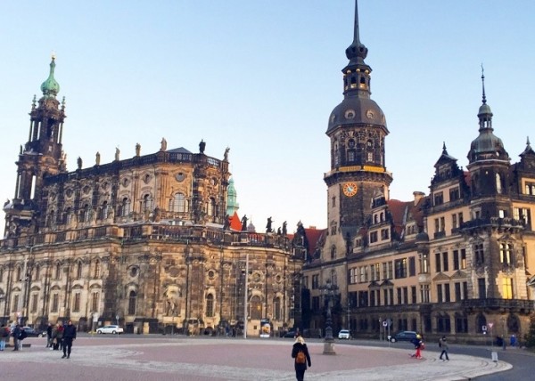 Đặt vé máy bay giá rẻ khám phá thành phố cổ Dresden Đức