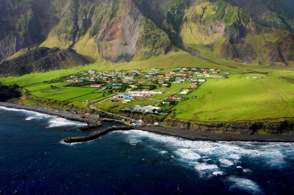 Đại lý vé máy bay – Cuộc sống trên đảo Tristan da Cunha