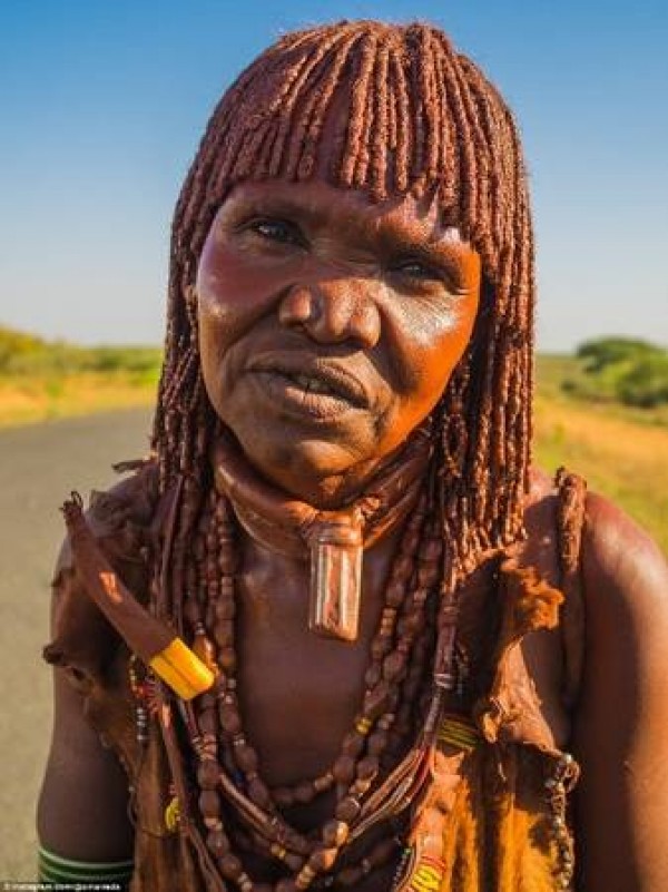 Tổng đài vé máy bay – Khám phá Ba bộ tộc làm đẹp kỳ quái ở Ethiopia