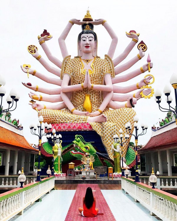 Tổng đài vé máy bay – Khám phá Chùa Wat Plai Laem