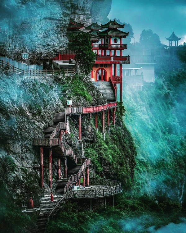 Tổng đài vé máy bay –  Ngôi đền treo bên vách núi tại Trung Quốc