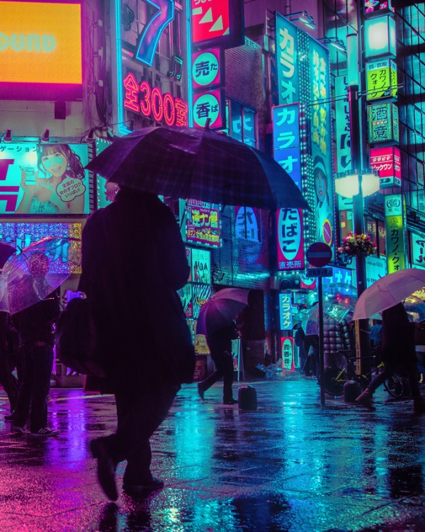 Tổng đài vé máy bay –  Tokyo ngày mưa 