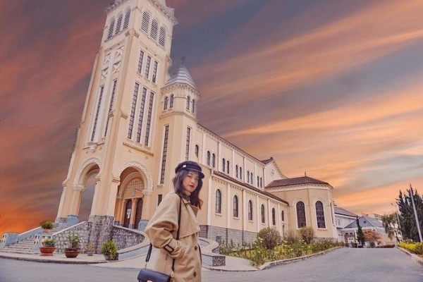 Đại lý vé máy bay - Những nhà thờ đẹp hút hồn tại Đà Lạt 