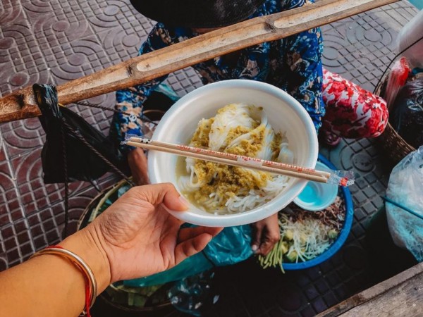 Đại lý vé máy bay trực tuyến – Món ăn đường phố thu hút giới trẻ ở Campuchia