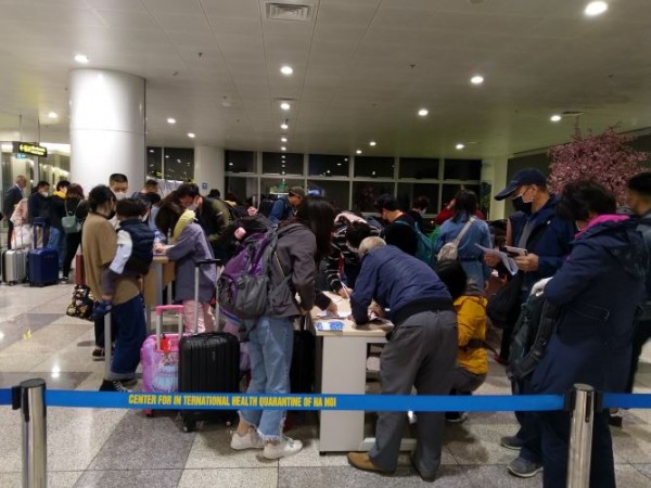 Hành Khách nhập cảnh từ Hàn Quốc bắt buộc phải khai báo y tế