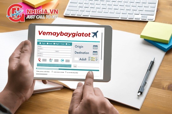 Đặt vé máy bay Tết 2025