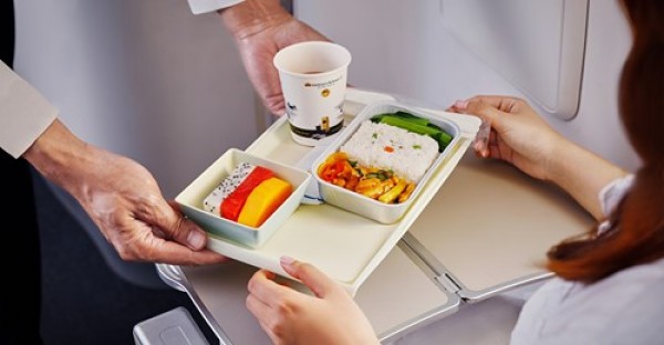 VNA khôi phục và nâng cấp dịch vụ ẩm thực trên chuyến bay.