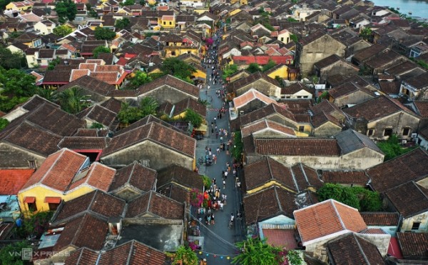 Hội An cho phép hộ dân phố cổ đón khách ăn ở cùng